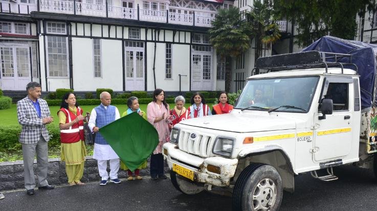 Governor Shiv Pratap Shukla flagged off relief material vehicles