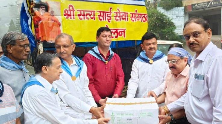 Solan: Chairman of Jogindra Bank distributed high protein kit to 75 patients