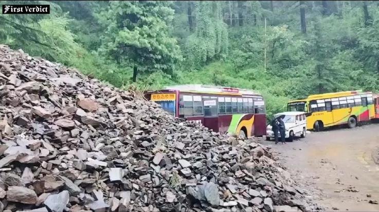  It rained like a disaster in Shimla, 3 people died, all circular roads closed 111