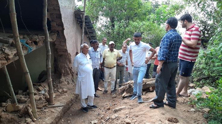 Jawali: Officials should give more speed to relief, rehabilitation and reconstruction works: Chandra Kumar