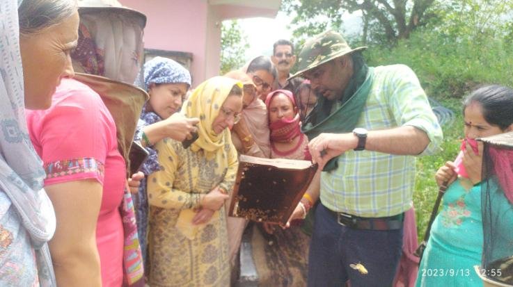 Solan: 25 farmers given training in observing silence