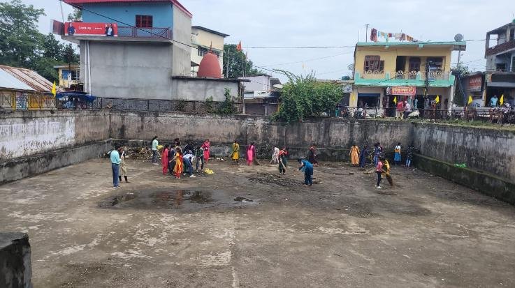 Volunteers of Dada Siba College conducted special cleanliness campaign