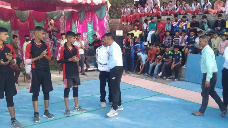 Sirmaur: In Kho-Kho, Razana School defeated Ludhiana and made place in the semi-finals.