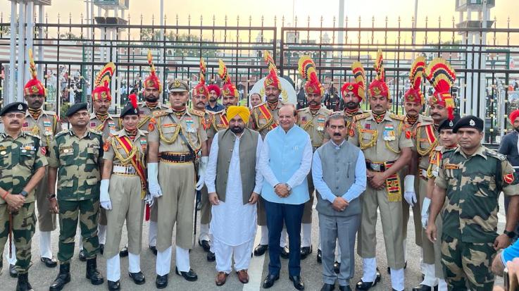 Chief Minister Sukhu reached Wagah Border, happy watching the Beating the Retreat Ceremony 111