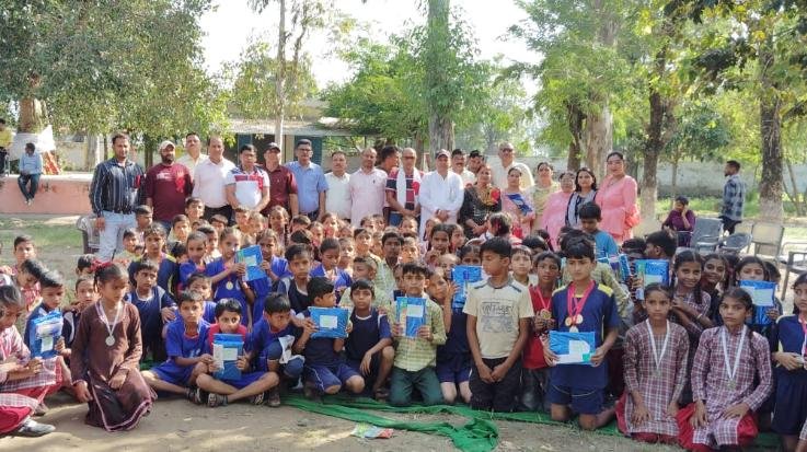 Indora: Under-12 zone sports competition of Kathgarh block concluded in Mand Miyani.