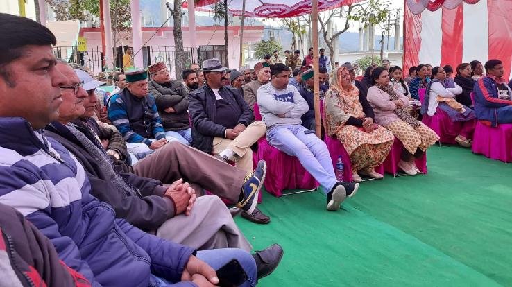 डॉ  शिव कुमार ने कुनिहार में थाना खुलने पर दी सभी को बधाई