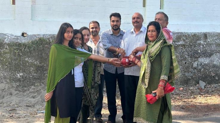  Dehra: Dada Siba Postal Department organized 'Meri Mati, Mera Desh' program