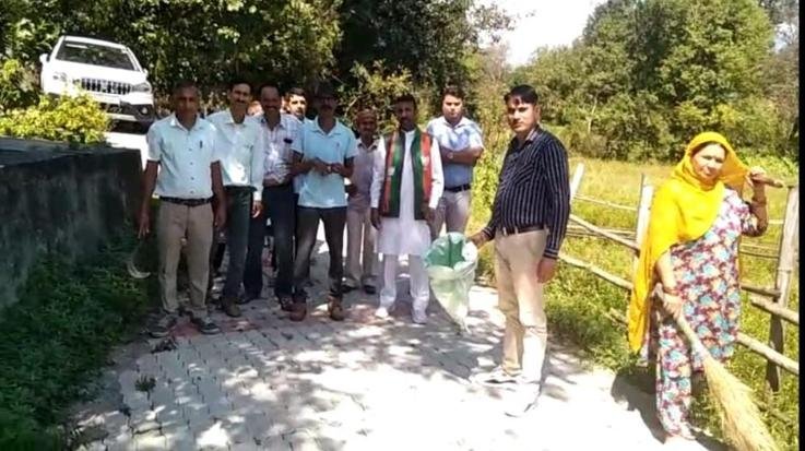 Jaisinghpur: Information given about PM's public welfare schemes