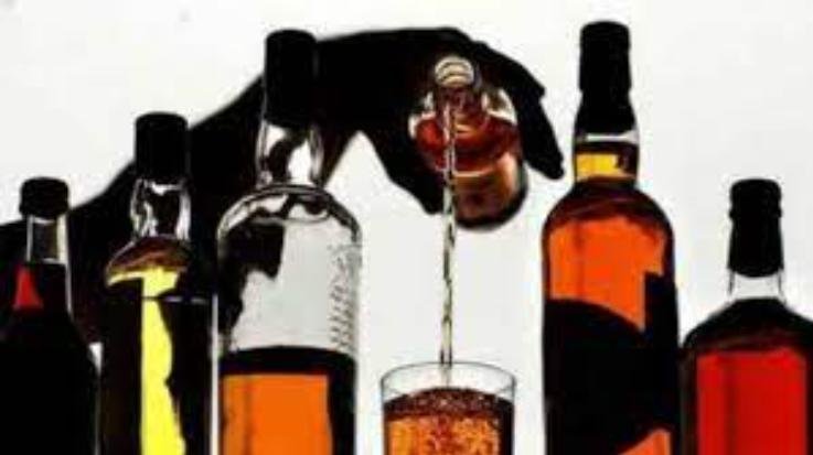 Rakkar: Police caught 24 bottles of English liquor in Upper Kaloha.