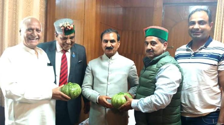 MLA Kewal Pathania is motivating youth for organic farming