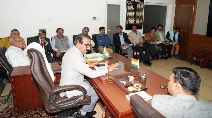  Complete the construction of milk processing plant Dagwar in one and a half years: Chief Minister