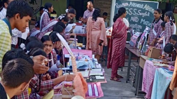 Jaisinghpur: Students put up an exhibition of science-math models in Sanghol School.