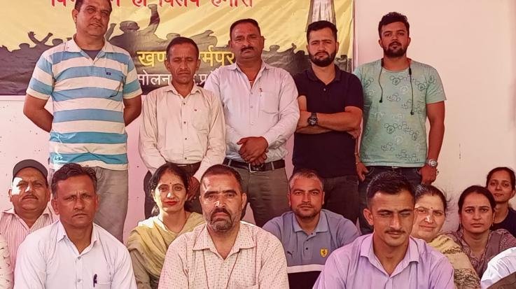 Kasauli: Panchayat Secretary on strike, responsibility of work given to sewing teacher and rural employment servants