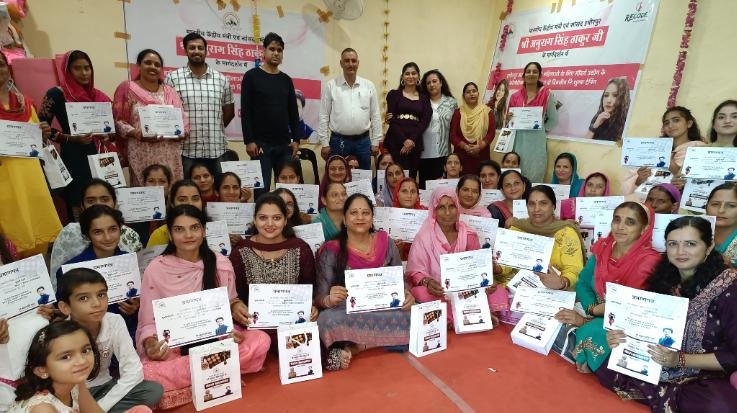 Makeup master class held at Shri Naina Devi under the guidance of Union Minister Anurag