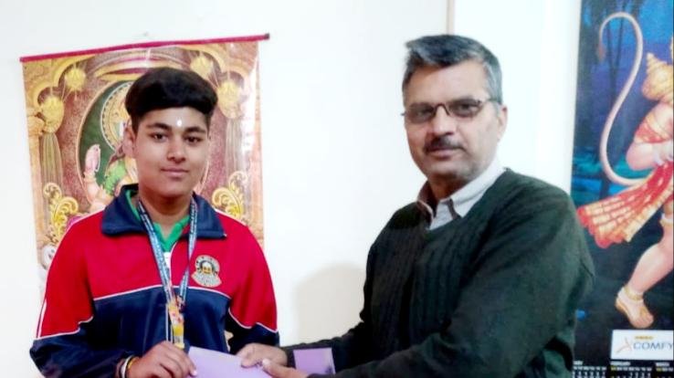 Kunihar: Gunjan of BL School won bronze medal in shot put.