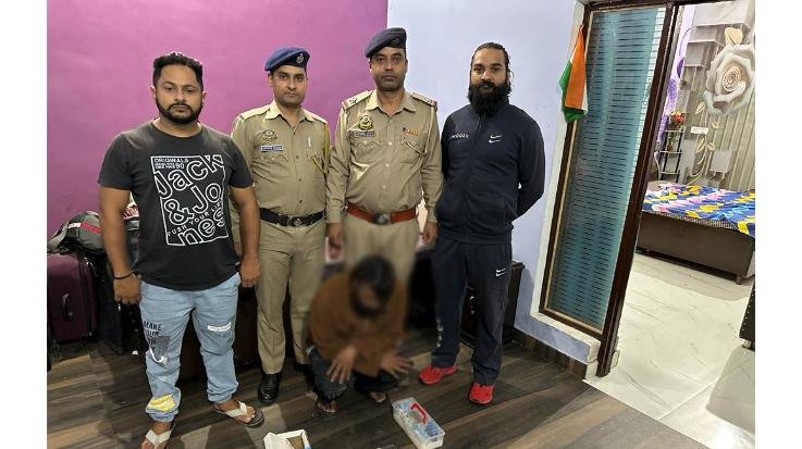 Indora: Damtal police arrested a youth with 7.99 grams of chitta.