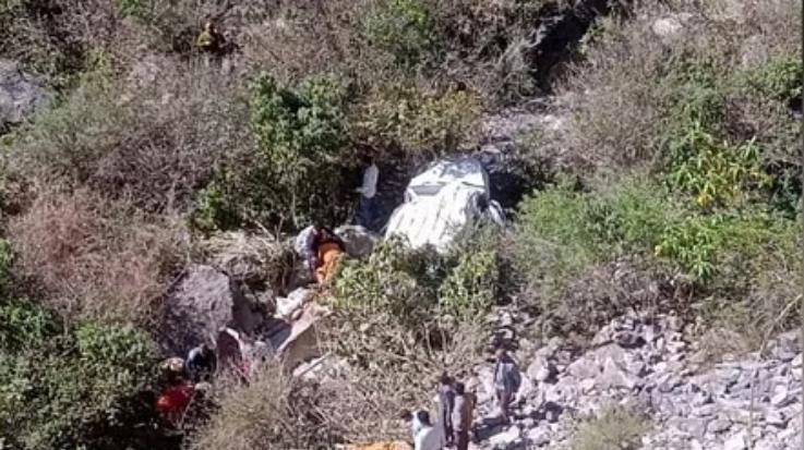 Shimla: MP Pratibha expressed grief over the Karsog accident.123222
