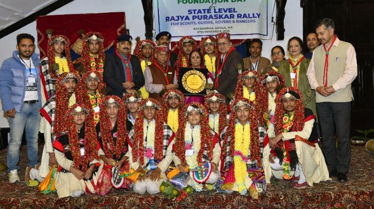 Governor honored Bharat Scouts, Guides and Rangers