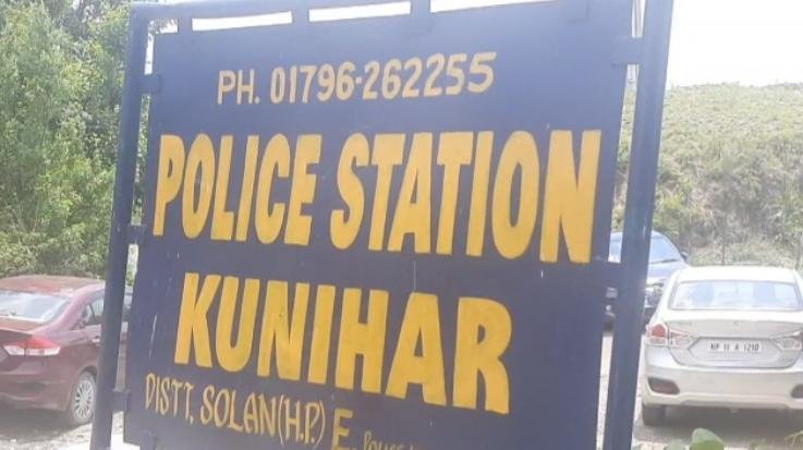 Kunihar: The person who went to the dhaba to collect his money was beaten to death with a stick.