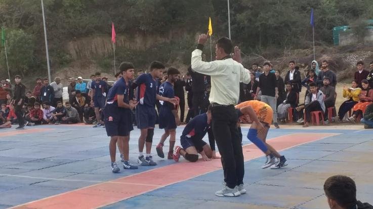 Dehra: Sports competitions took place on the second day of Youth Festival in Vedvyas campus.