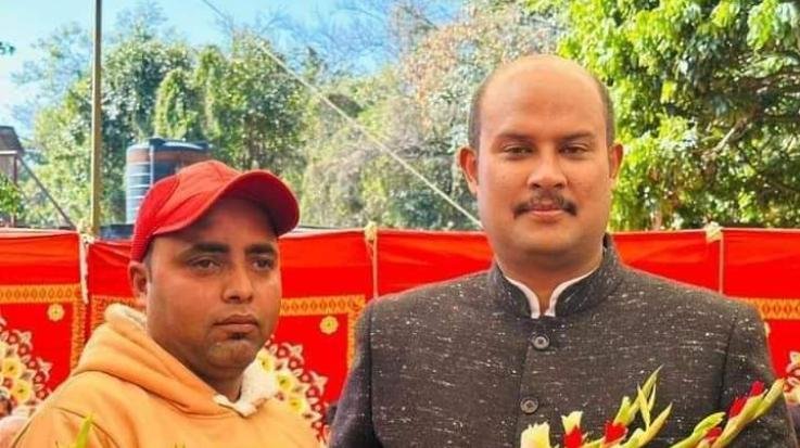 Jaisinghpur: Raj Verma congratulated Yadvinder Goma on becoming minister.