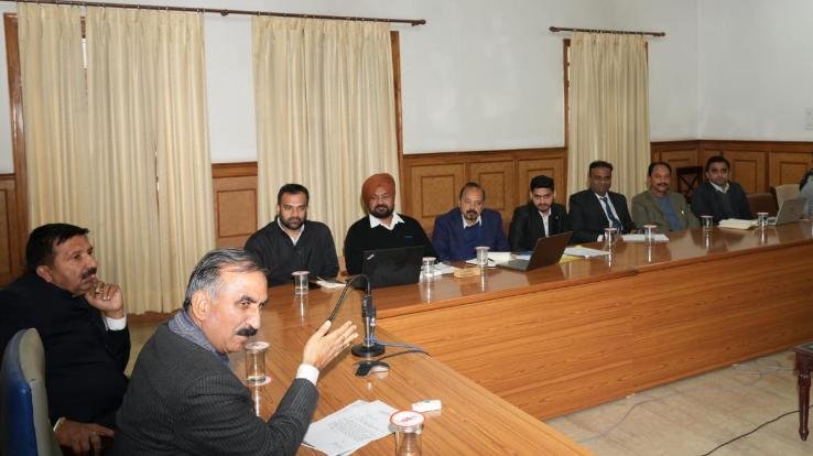  E-buses should be manufactured as per the geographical location of the state: CM