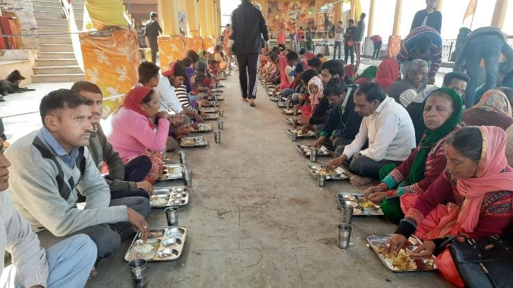 प्राचीन शिव ताण्डव गुफा में विशाल भण्डारे का आयोजन