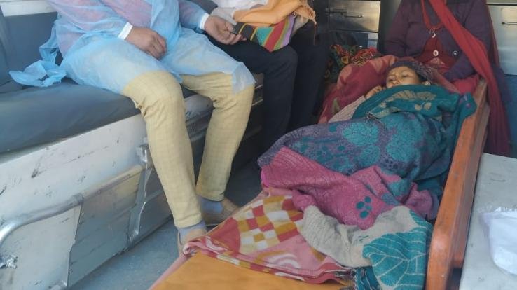 108 एंबुलेंस में तैनात कर्मचारियों ने एम्बुलेंस में किया  महिला का सफलतापूर्वक प्रसव