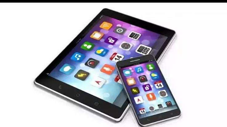 Jwalamukhi: Meritorious students in Bari Kalan School will get tabs on January 8.