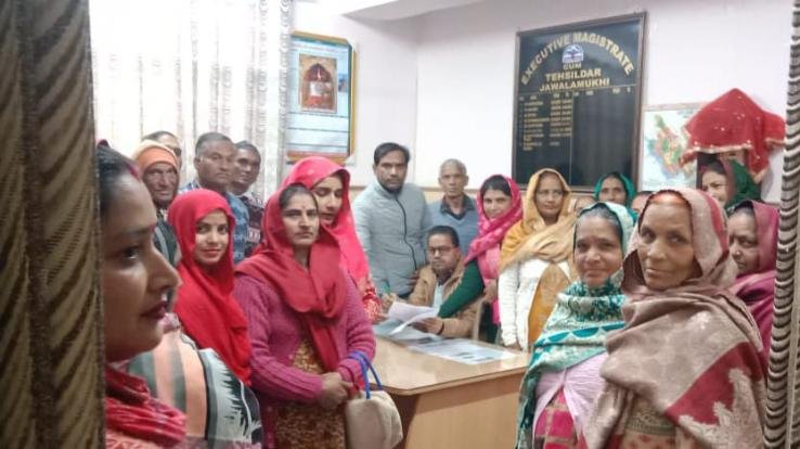 Jwalamukhi: Administration should free the people of Ghaloda from stray animals: Atul Chaudhary