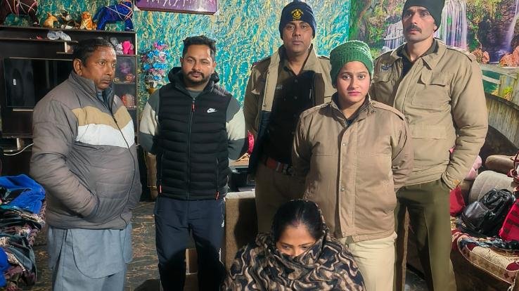 Indora: Female smuggler arrested with 10 grams of Chitta 123