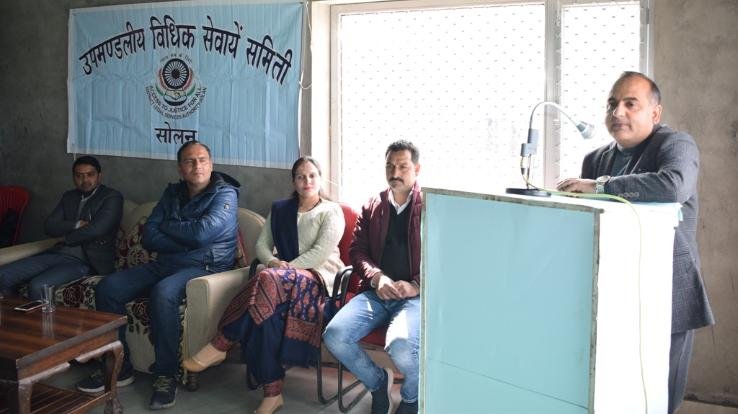 ग्राम पंचायत चेवा में विधिक साक्षरता शिविर आयोजित