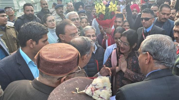  Dharamshala: Due to the intervention of the Chief Minister, Kutharna's daughter returned home safely from Dubai.