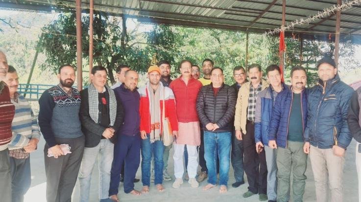 Jaisinghpur: BJP launched cleaning campaign in Kunjeshwar Mahadev Temple, Lambagaon.