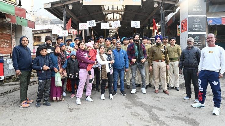 Jwalamukhi: Gave information about Beti Bachao Beti Padhao scheme to people 123