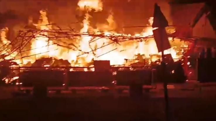 Fire rages in Dhalpur, Kullu, five shops burnt to ashes