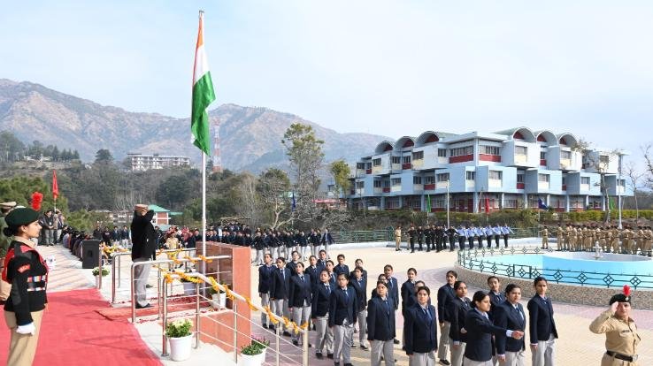 Solan: 75th Republic Day celebrated with enthusiasm at Nauni University 123