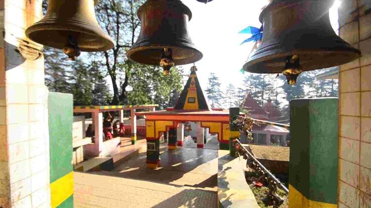  Mahakali rests in this temple every night. Maa 'Haat Kalika' is the goddess of Kumaon Regiment. 123