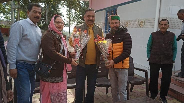 Dehra: Names of three orphan children registered in Dhawala Panchayat to get higher education under Sukhashraya Scheme.