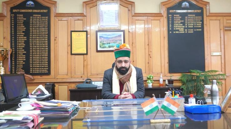 Kinnaur: Dr. Amit Kumar Sharma took charge of DC Kinnaur. 123