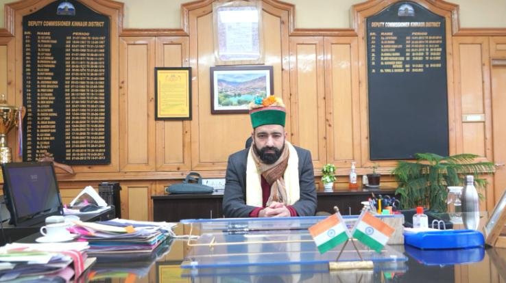  Kinnaur: Dr. Amit Kumar Sharma took charge of DC Kinnaur. 123