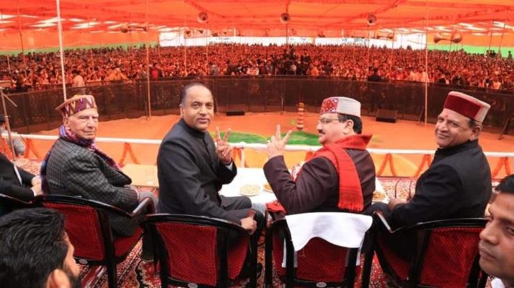 राष्ट्रीय भाजपा अध्यक्ष के सोलन आगमन पर प्रदेशवासियों द्वारा भव्य अभिनन्दन