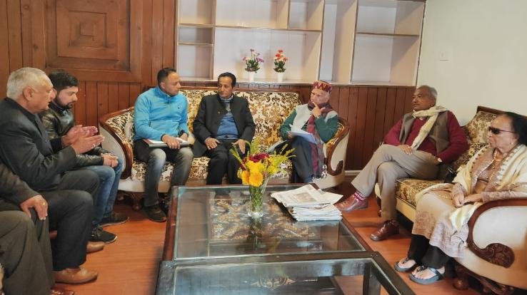 सोलन नगर निगम संघर्ष समिति ने उठाई सोलन को नगर निगम बनाने की मांग