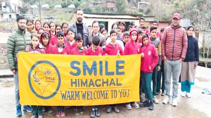  Mandi: Smile Himachal organization organized dental camp in the historical Seri Manch.