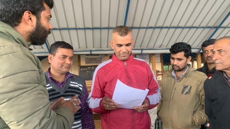 Dehra: People started Rail Chalao campaign in Guler for restoration of railway service.