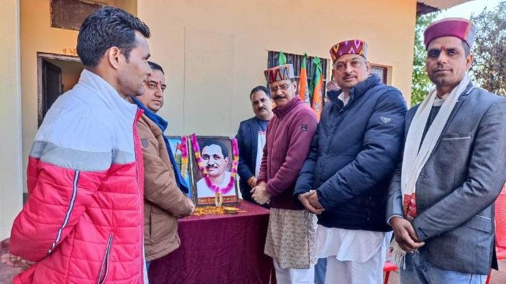 Ravi Dhiman launches Chalo Gaon Ki campaign in Jaisinghpur