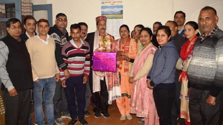 जिला लोक सम्पर्क अधिकारी केहर सिंह ठाकुर हुए सेवानिवृत