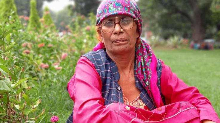  Sirmaur: Pahari folk singer Reena Chauhan's mother passes away