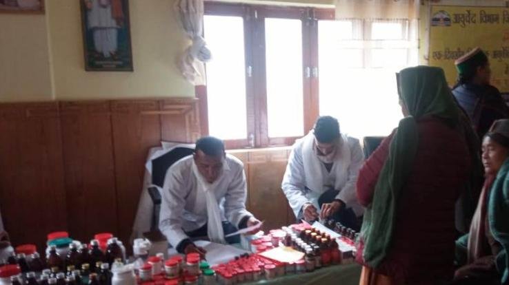 Free Ayurvedic medical camp organized in Gram Panchayat Pooh of Kinnaur district