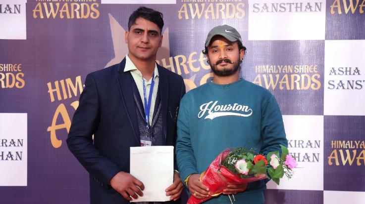 Palampur's international player Rajat Kapoor received Himalayan Shri Award